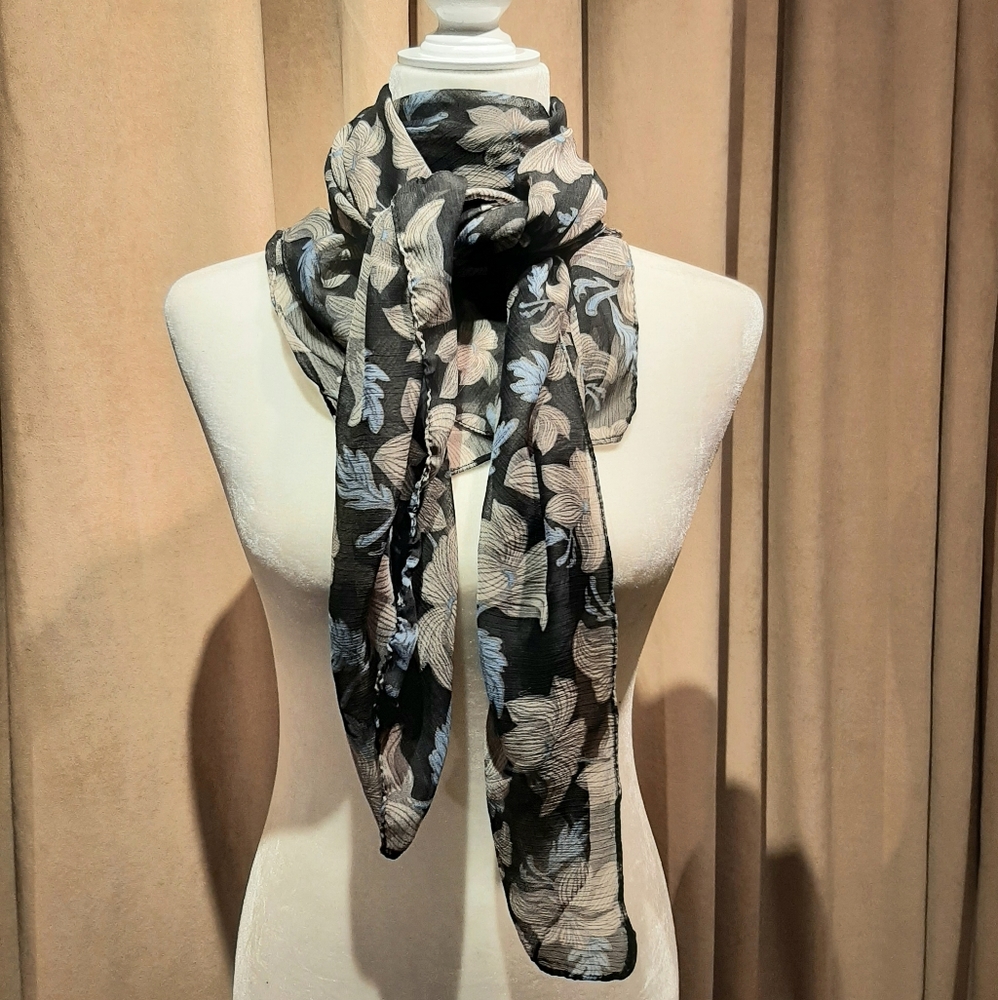 Large Scarf - image 2